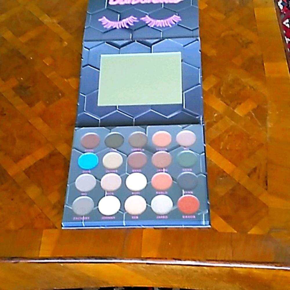 Barbarella eyeshadow palette